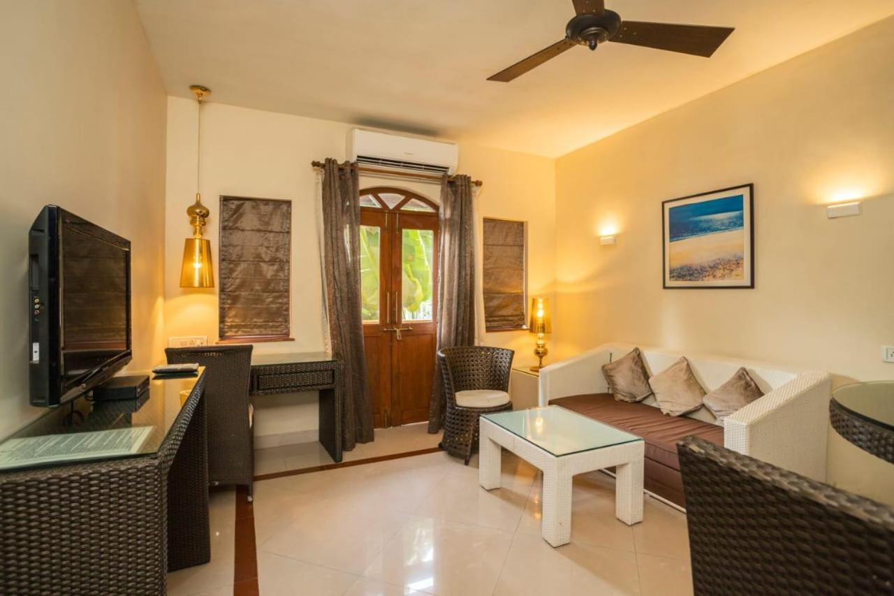 Holiday Goa Hotel อาร์โปรา ภายนอก รูปภาพ